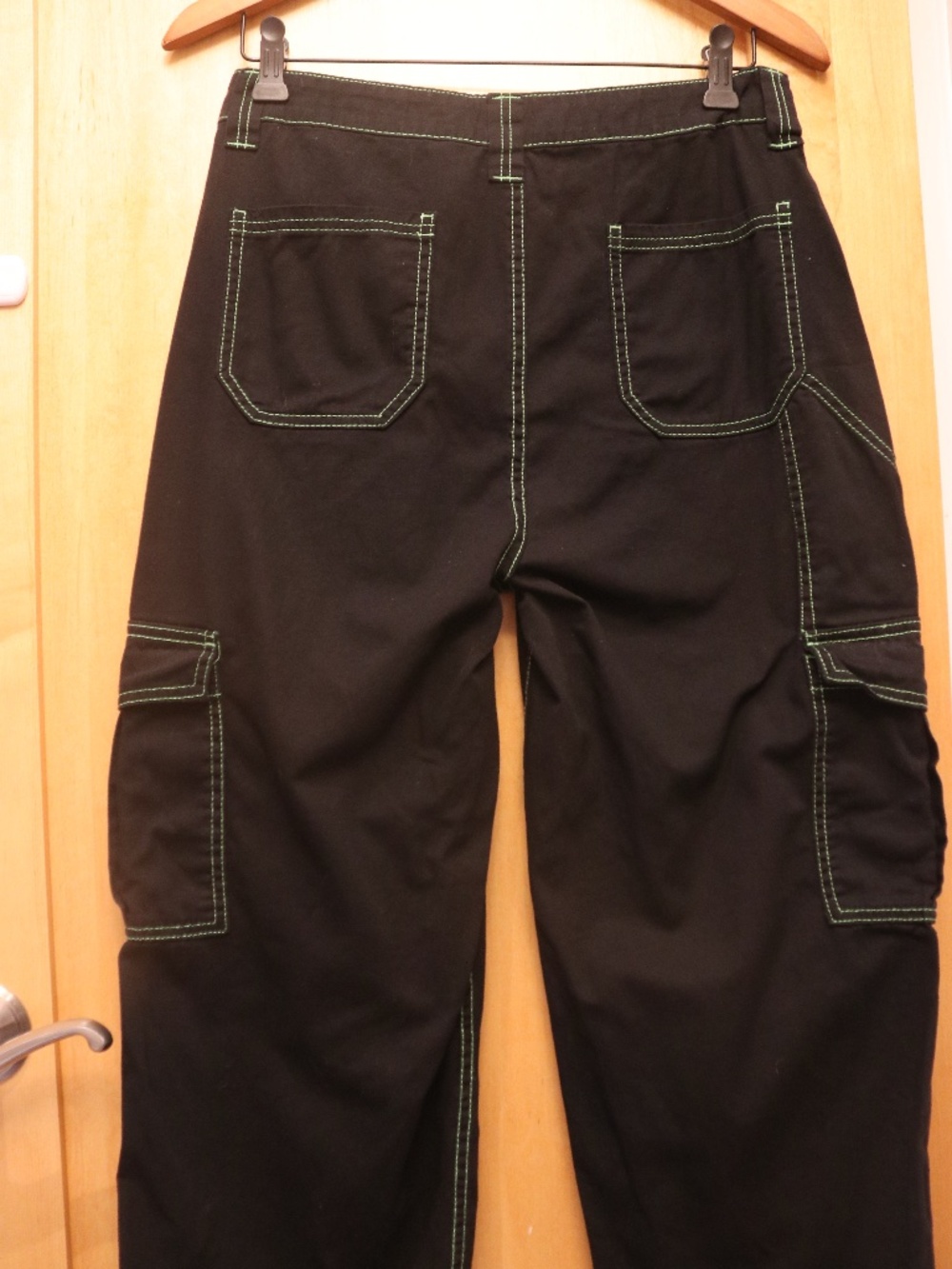 Hot Topic Denim Black & Green Stitch Hi-Rise Carpenter Pants, Juniors Size 7 - Picture 6 of 7
